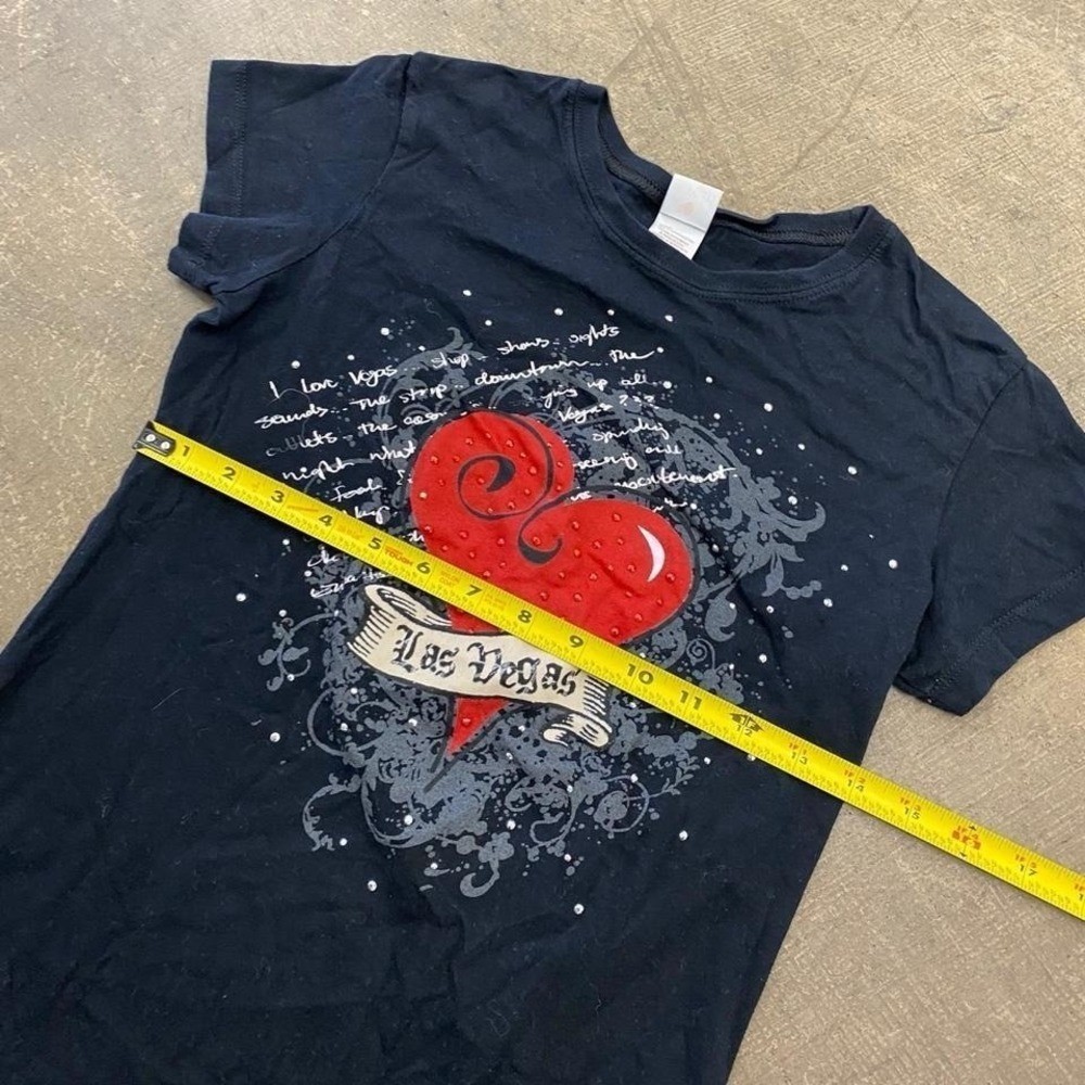 Vintage Y2K Women’s Las Vegas Heart Sungirl Baby Tee Shirt Size Medium