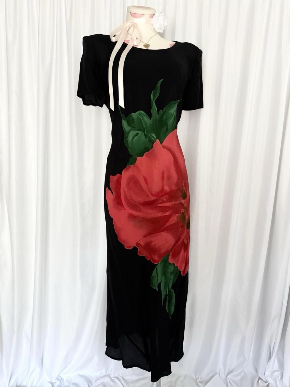 Vintage 80s Black Red Floral Graphic Printed Rose Princess Gown Dress Size 8 USA