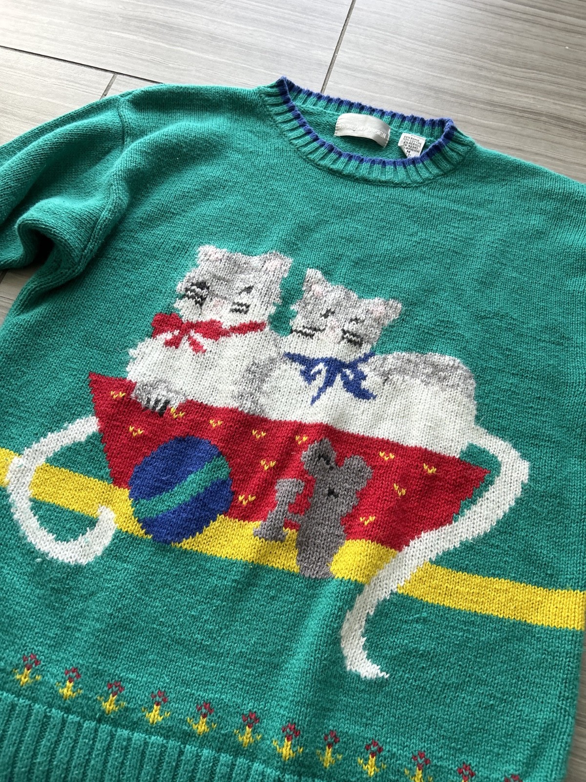 Vintage 90s Knit Sweater Cat Graphic Green Crewneck Cottagecore Kitten Mouse