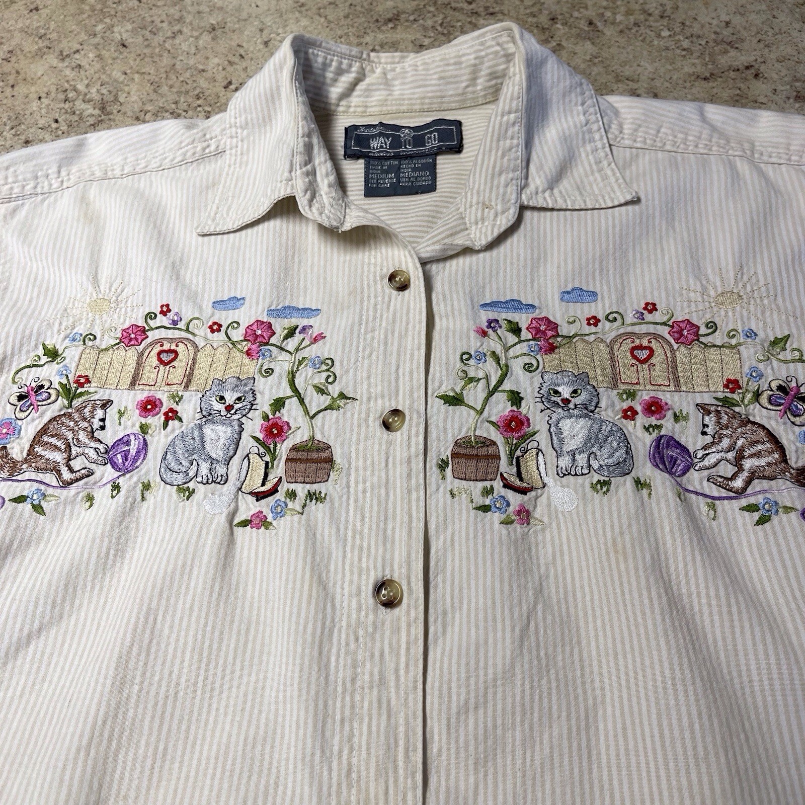 Vintage Way To Go Playful Cats Top Beige Stripe Button Up Women’s Short Sleeve