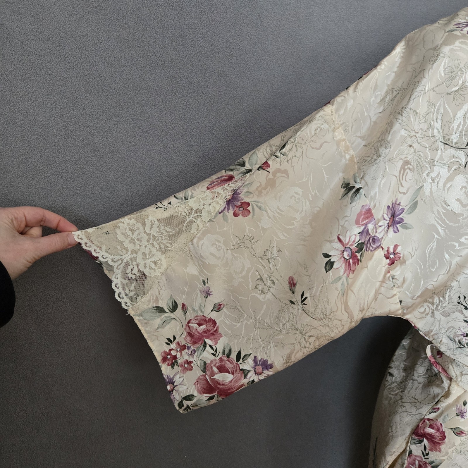 Vintage Cream Floral Satin Robe Small Expressions