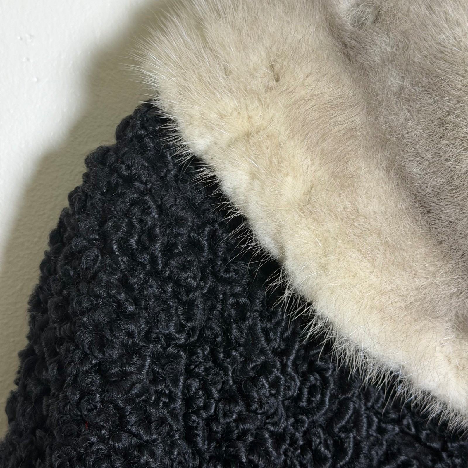 Eatons of Canada Vintage Persian Lamb Fur Coat Mink Collar Black 1017 Size 16
