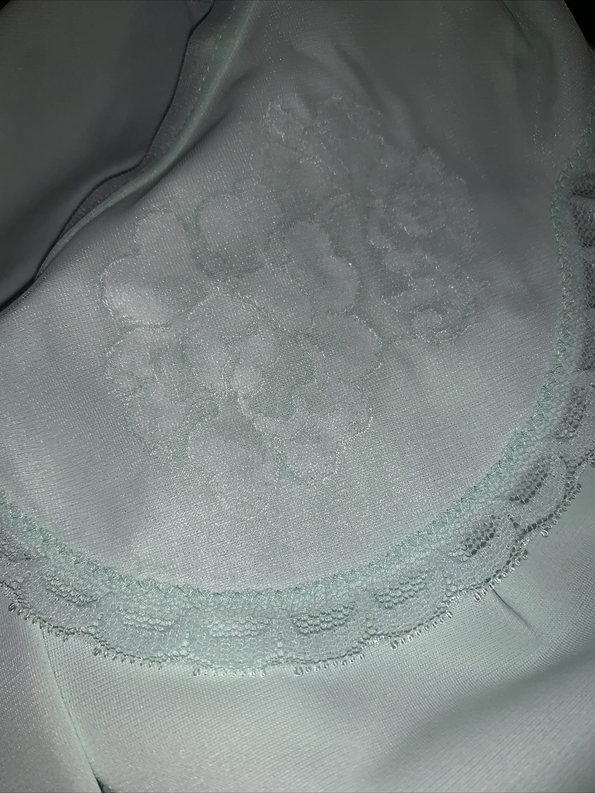 Shadowline VTG light mint green button up gown w/lace collar detail Sz M