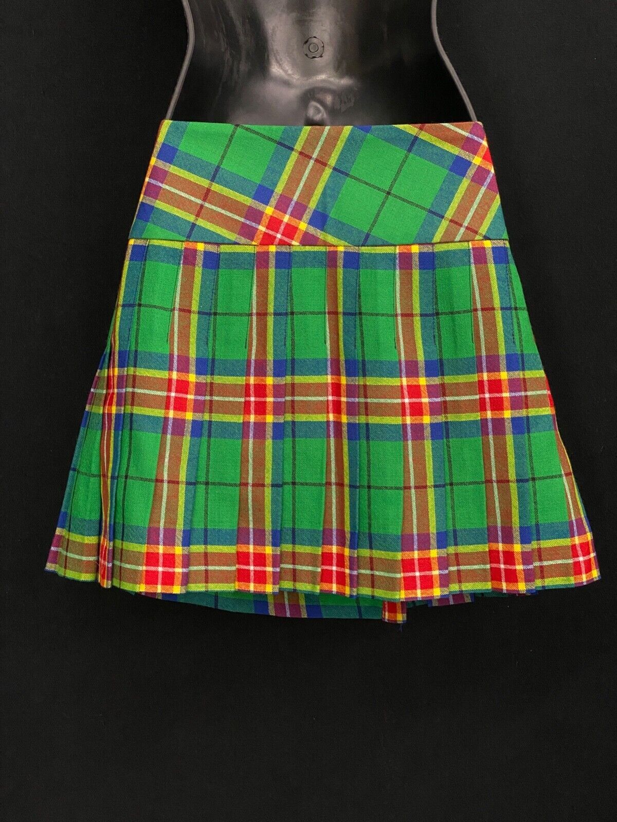 Vintage Y2K 2000s Scottish green plaid mini skirt low rise wool leather pin kilt