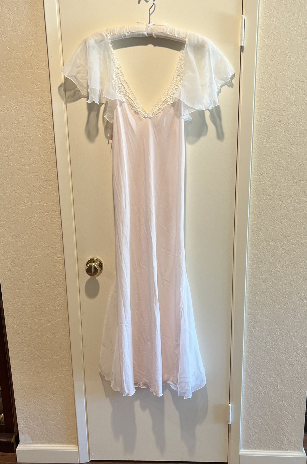 Vintage Miss Dior Nightgown NWT Light Pink & White Sheer Size L Flutter Sleeve