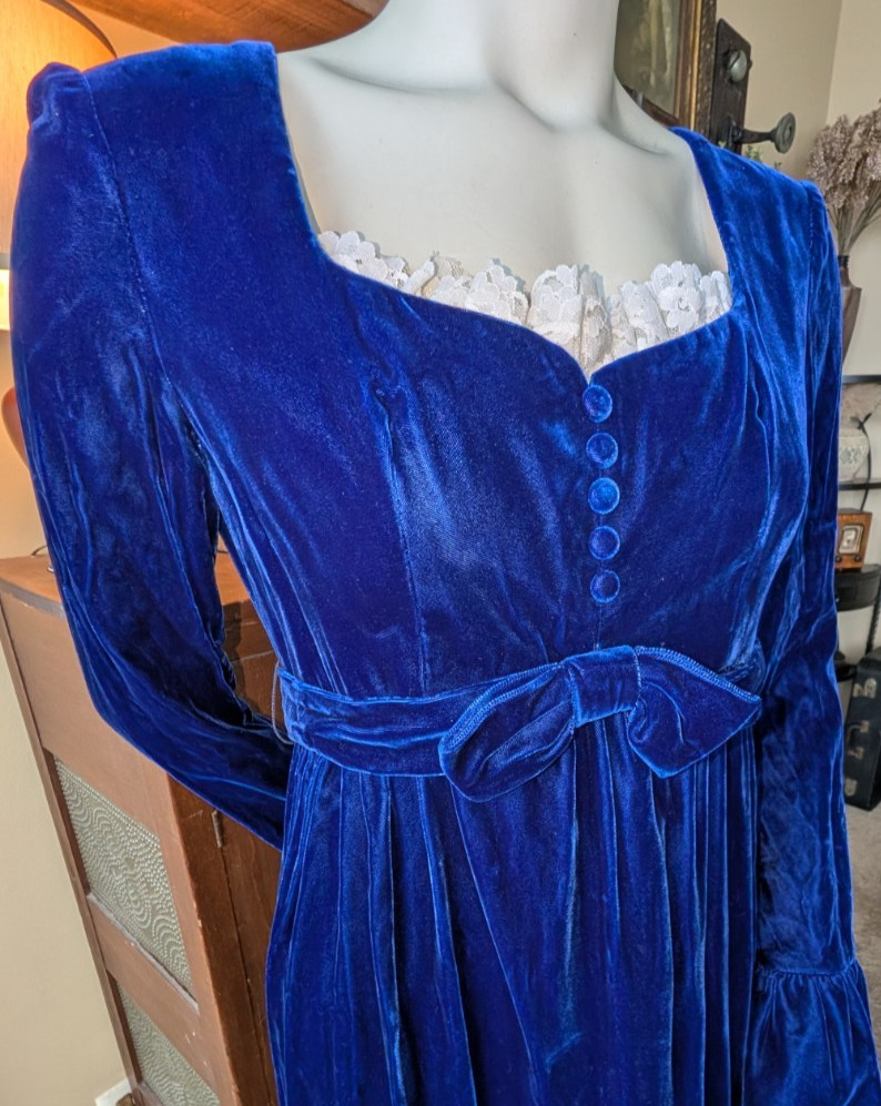 Vtg 13/14 Lorrie & Deb crushed velvet midnight blue Maxi Dress Prairie 60s 70s