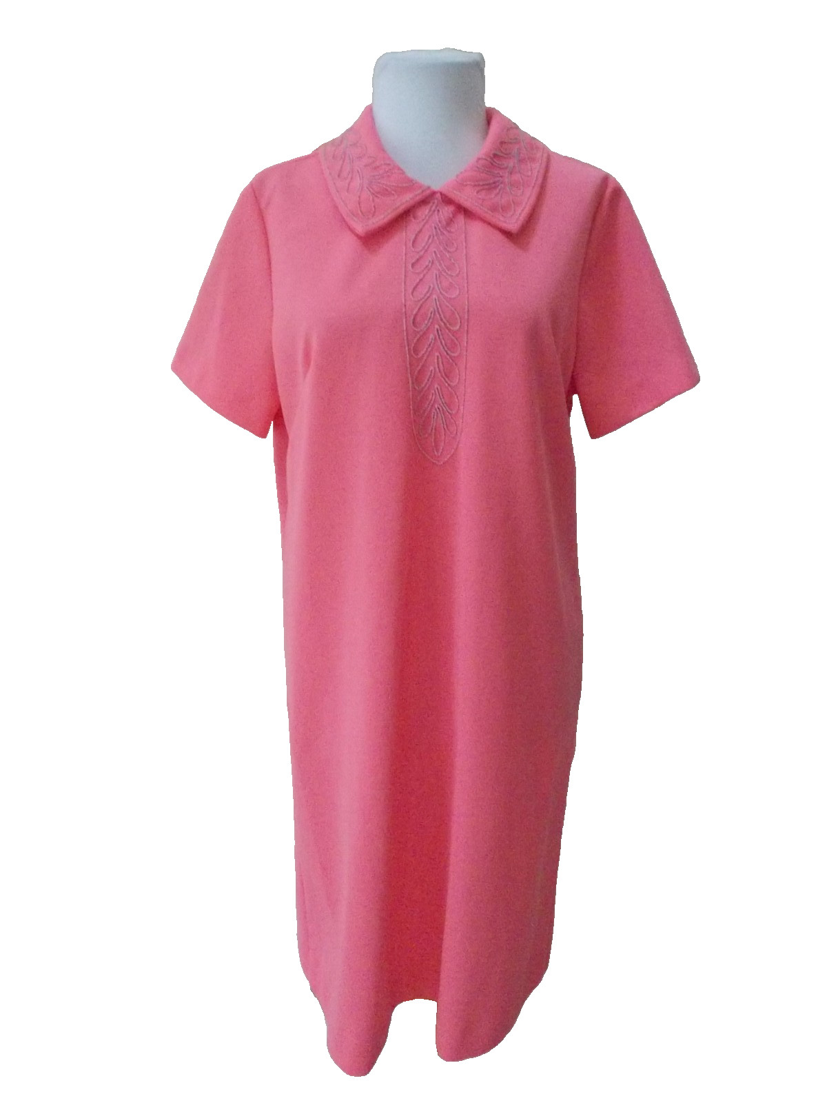VTG 60’s Cay Artley Pink Short Sleeve Dress w/ Gray Soutache Detail Bust 40″