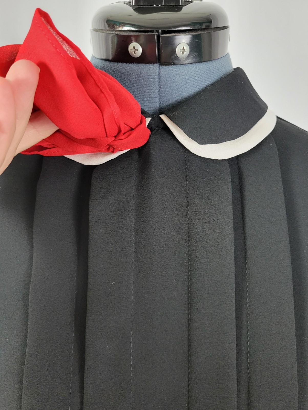 Vintage You Babes 2 Black Shift Dress w White Undercollar & Red Tie Size XS/S?