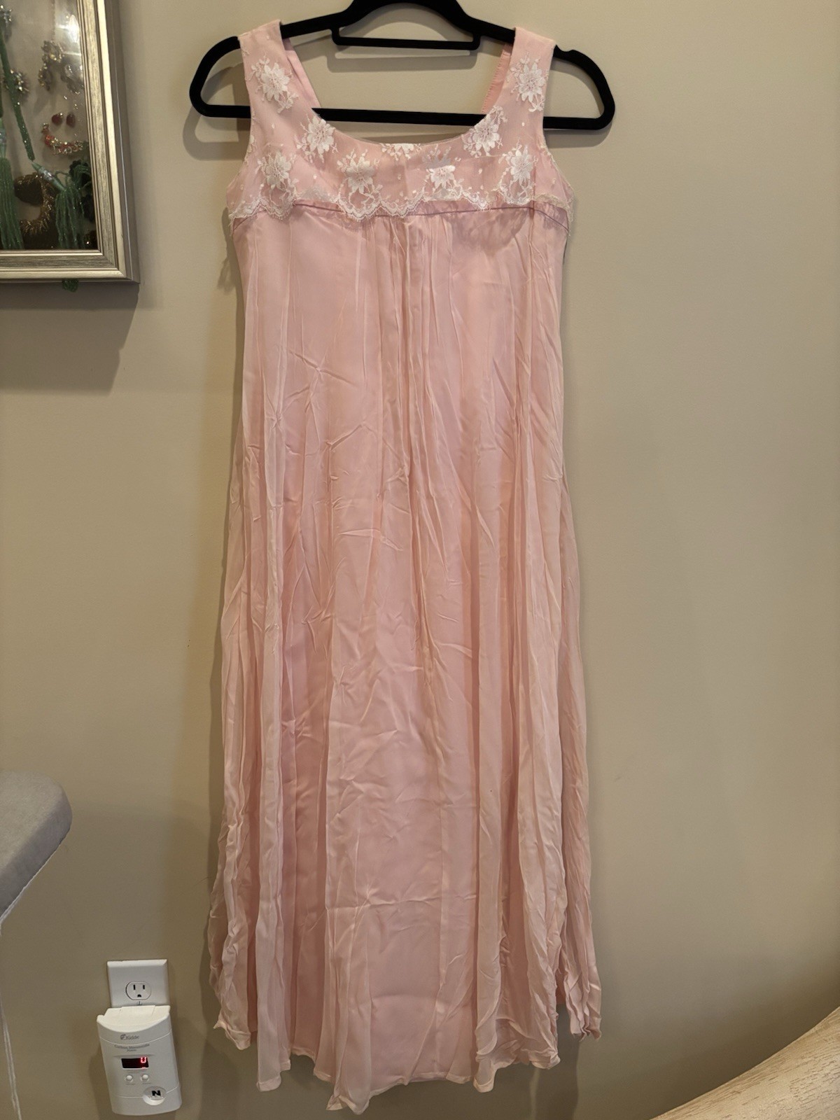 Vintage 1950s Pink Chiffon Party Dress — White Lace Yoke, Bow Back, Double Layer