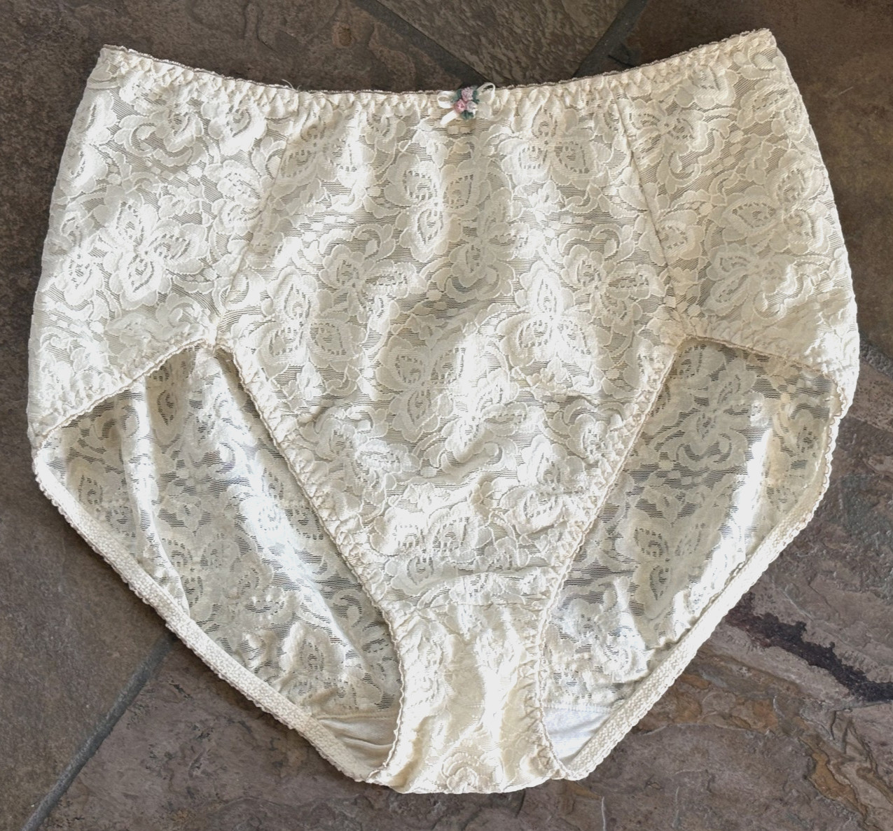 BALI XL Ivory Lace N Smooth Light Control Shaper Hi Cut Brief Panties #8732 NEW