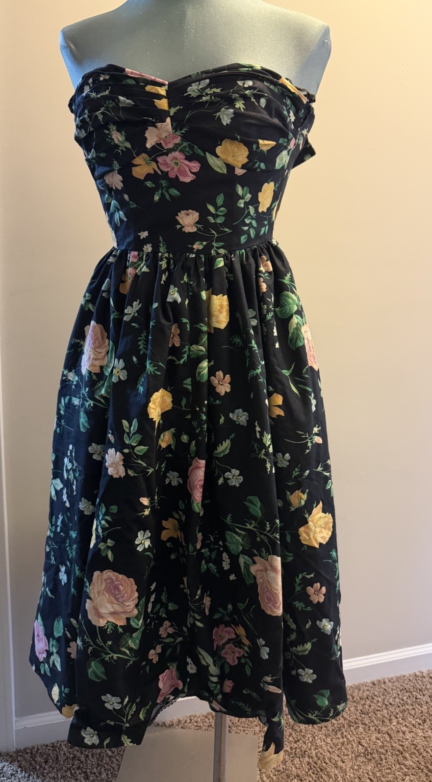 Vintage 80s Cottage Core Black Floral Prom Party Dress Gilbert-Pavell Size 4