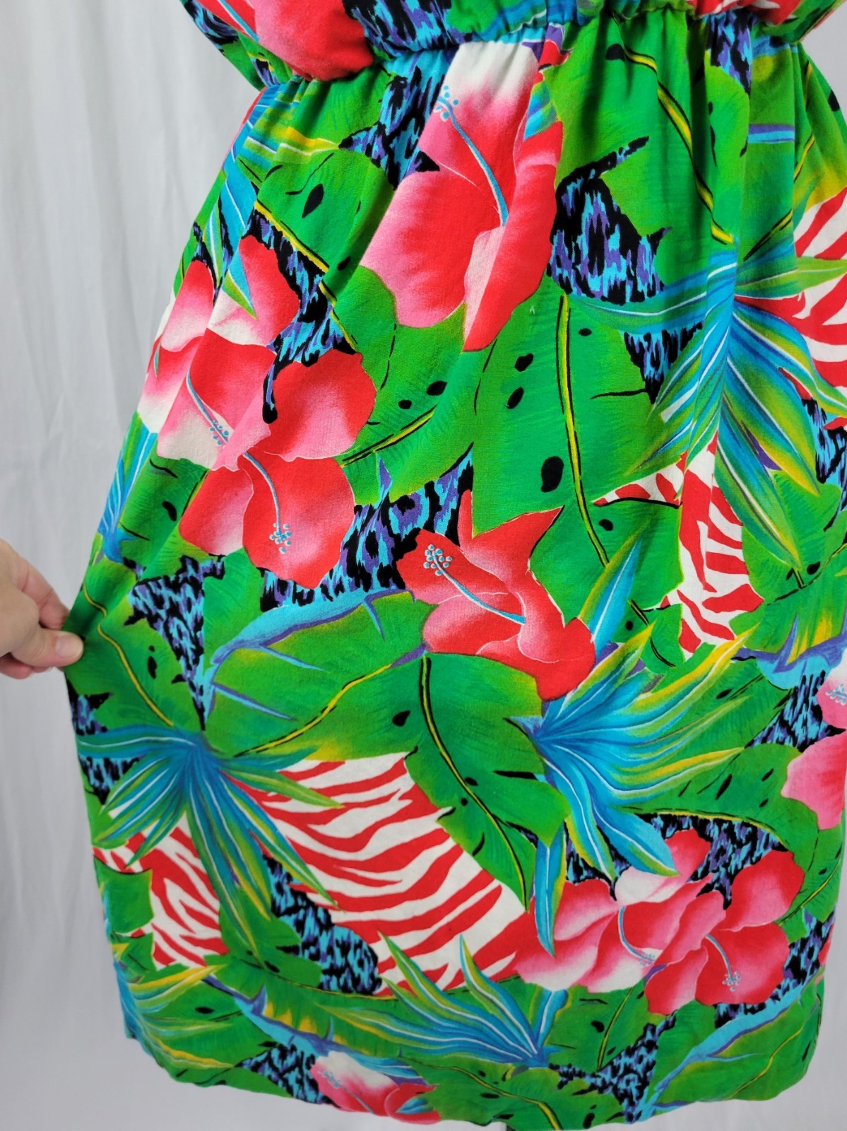 Vtg Green/Red/Blue Tropical Print Wrap Bodice Dress w Elastic Waist Size Med?