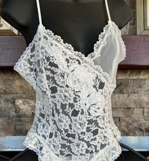 Vintage Victoria’s Secret ivory beaded Lace teddy bodysuit Women M Gold Label