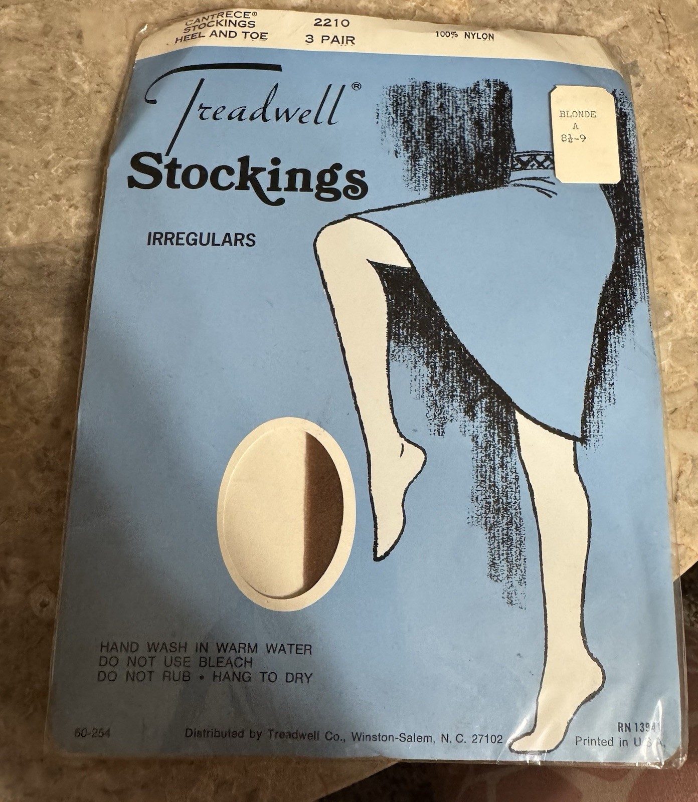 VINTAGE TREADWELL STOCKINGS! 3 PAIR. 8 1/2-9. BLONDE. CANTRECE