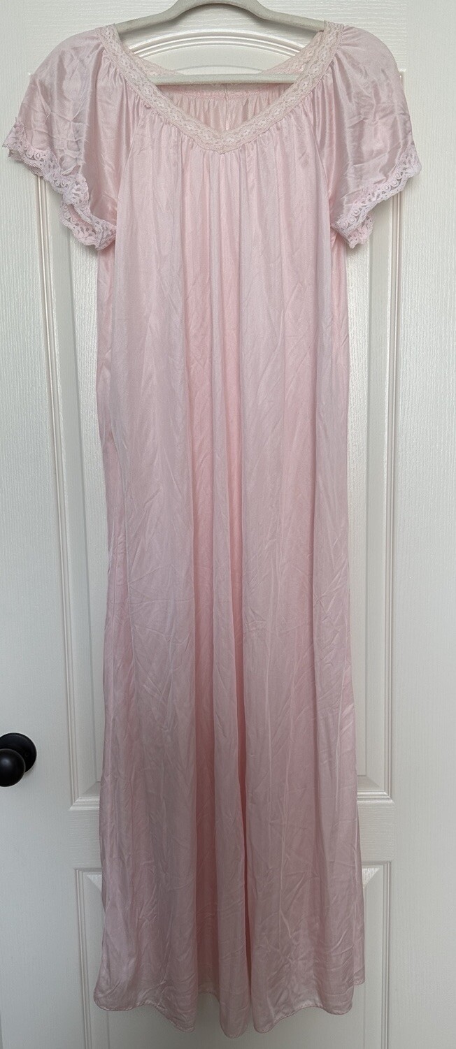 Vintage 1970s Philmaid Pink Short Sleeve Full Length Nightgown 53” Long