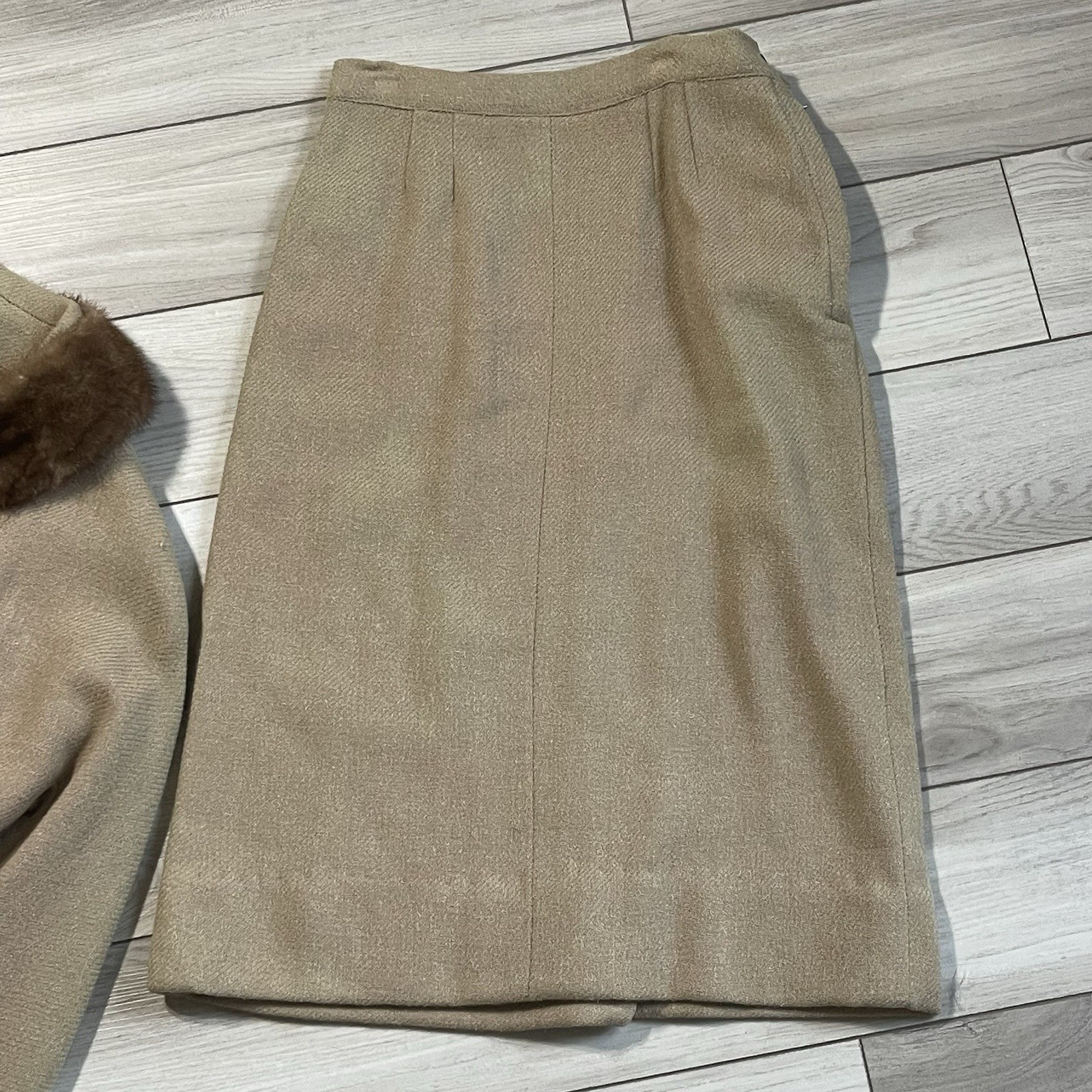 VINTAGE Women’s 2 Pc Set Beige International Ladies Garment Workers Union