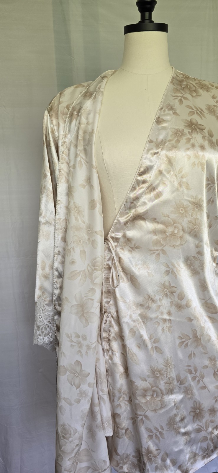 Vintage Christian Dior Satin Floral Jacquard Lace Robe Cream Gold, M