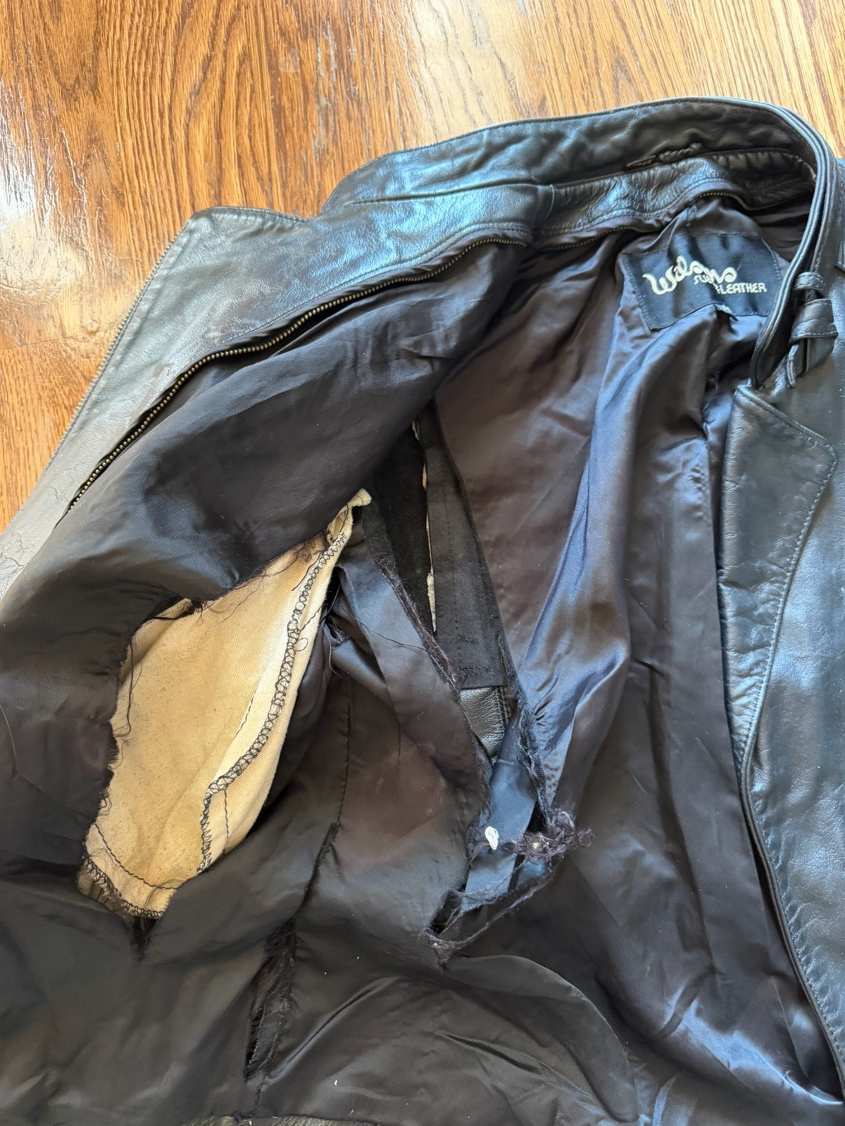 Wilson’s Girls Leather Jacket Size 10. Black – Genuine Leather. Vintage Style