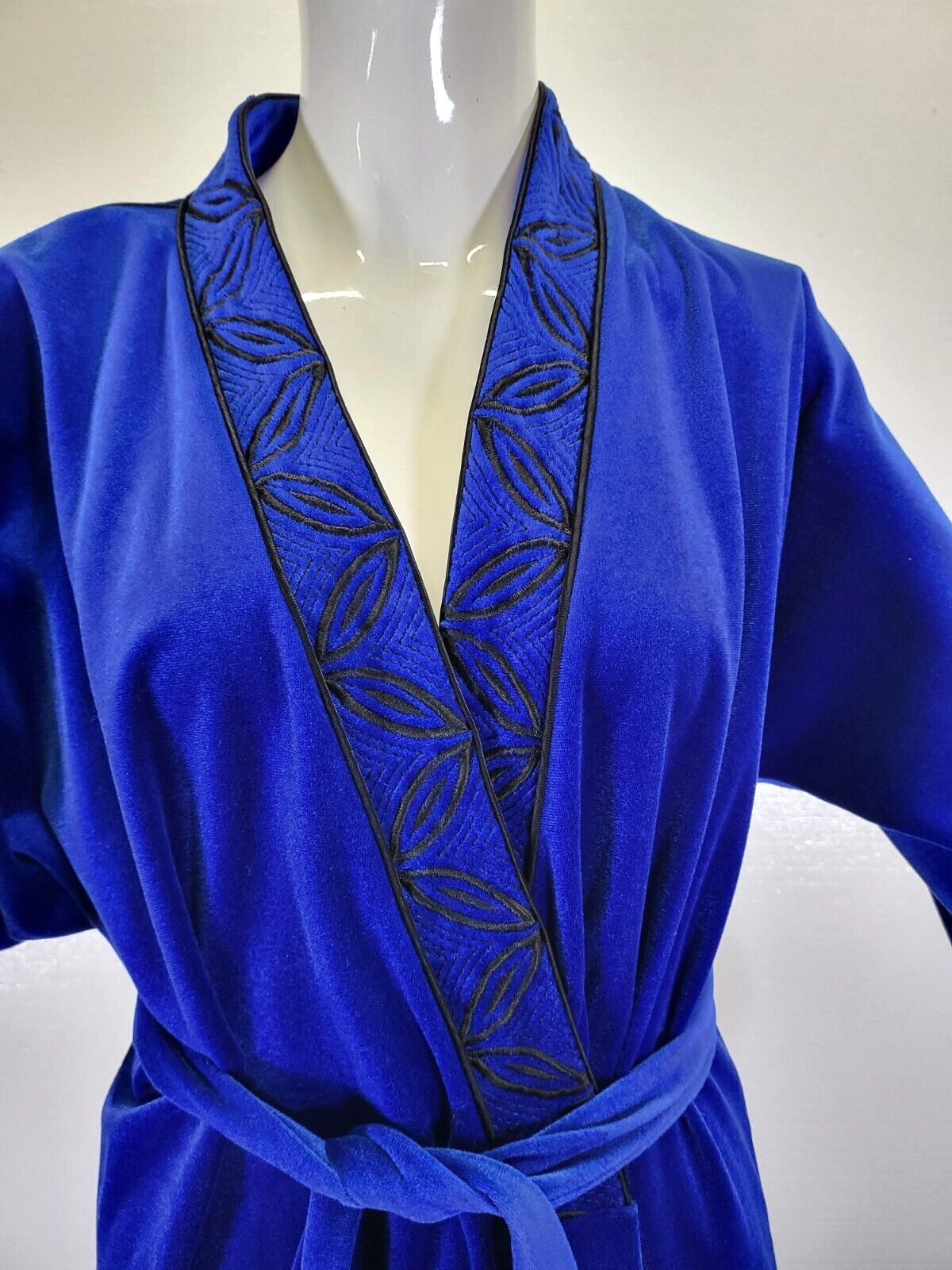 Vintage Gilligan O’malley Velour Robe With Belt Blue Womans Size M 12/14
