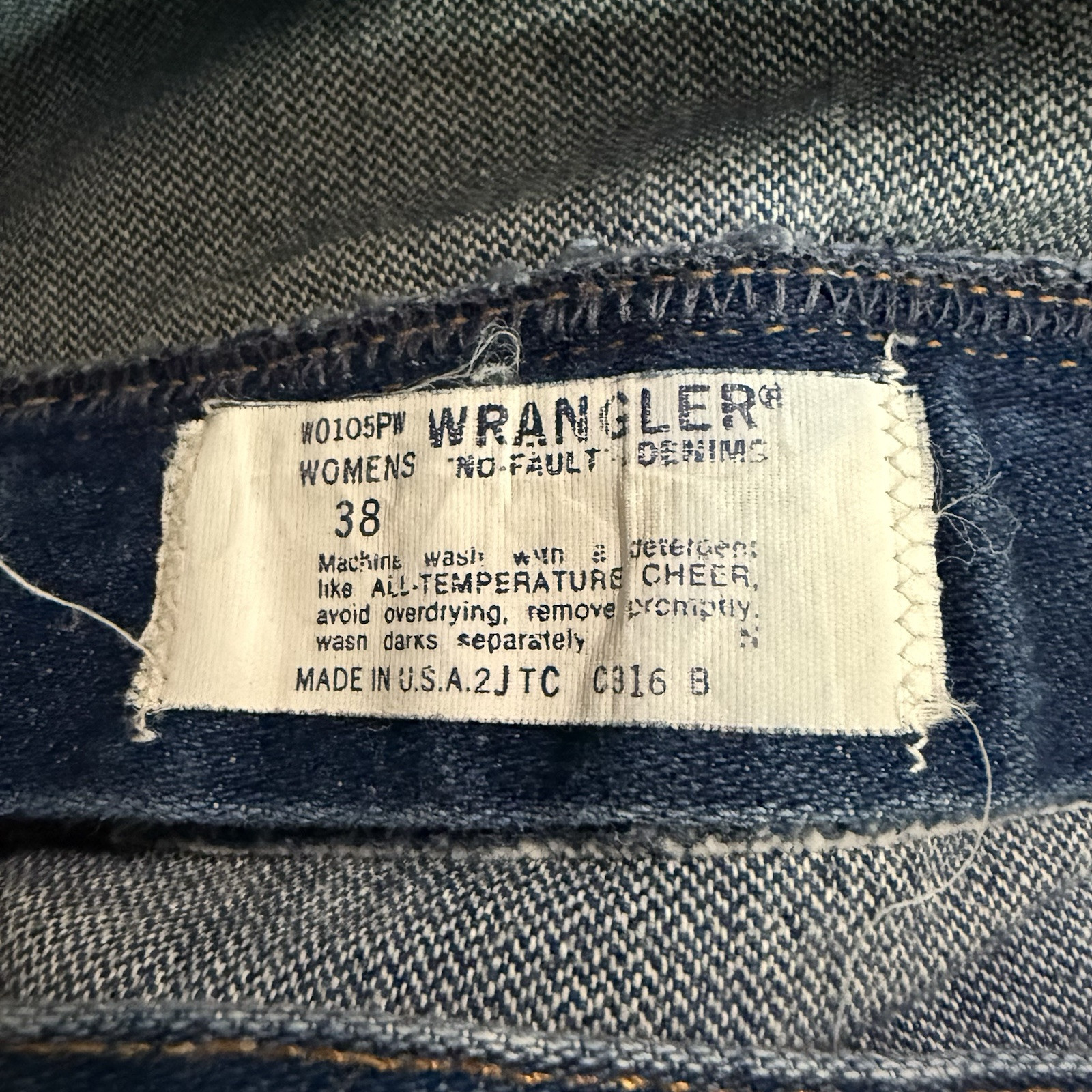 80’s VTG Wrangler Mom Jeans No Fault Denim Women’s 38 (35×30) Dark Wash USA Made