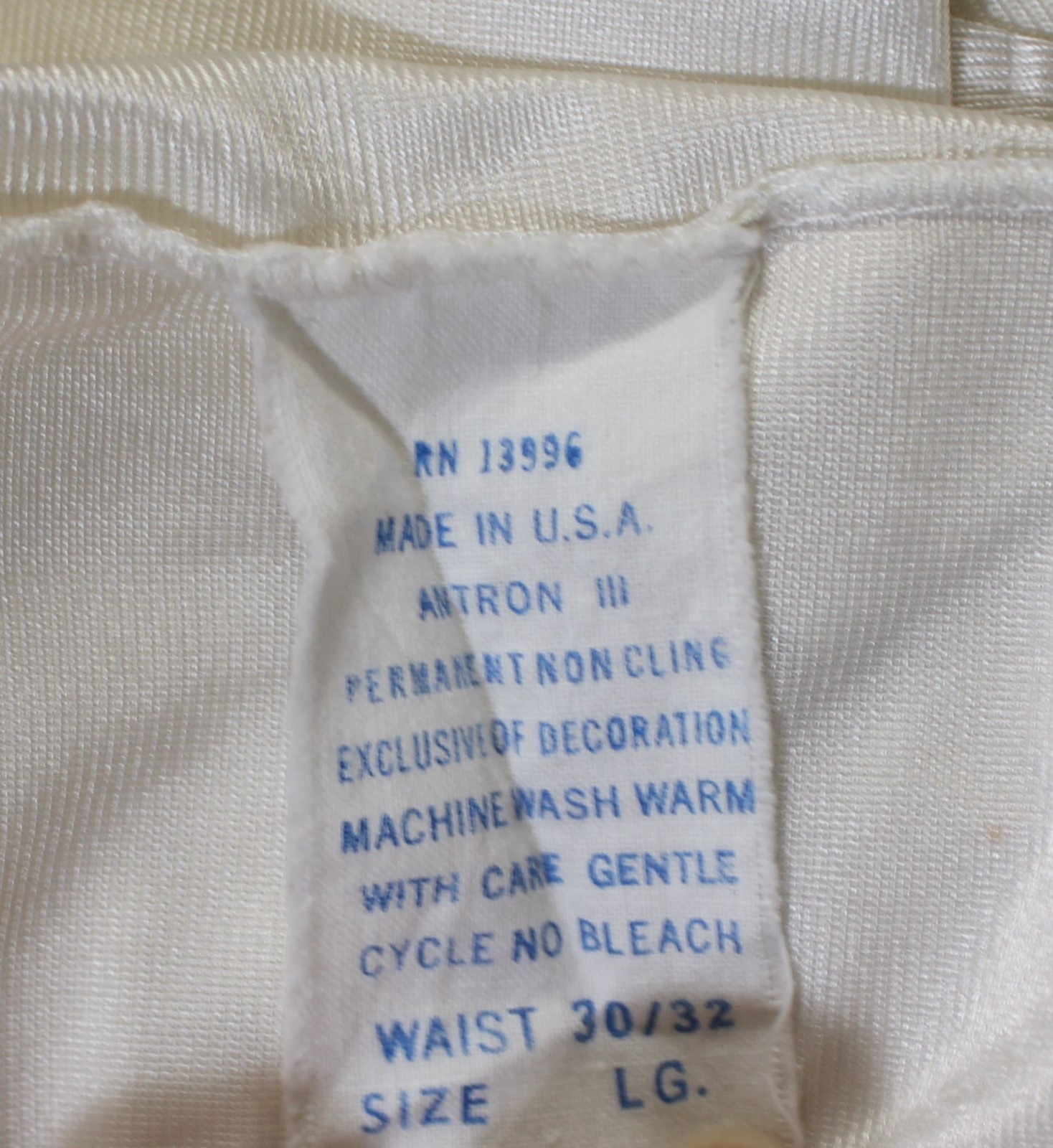 VTG Lot Of 5 Size Large Lingerie 2 Camisoles 3 Half Slips Asstd Lengths & Brands