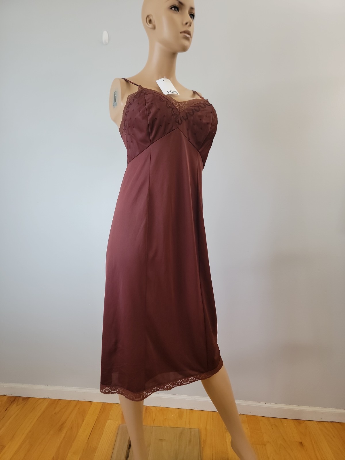 Vintage Sears 100% Nylon Brown Full Slip Ebroidered/Lace Detail Size 36 Tall