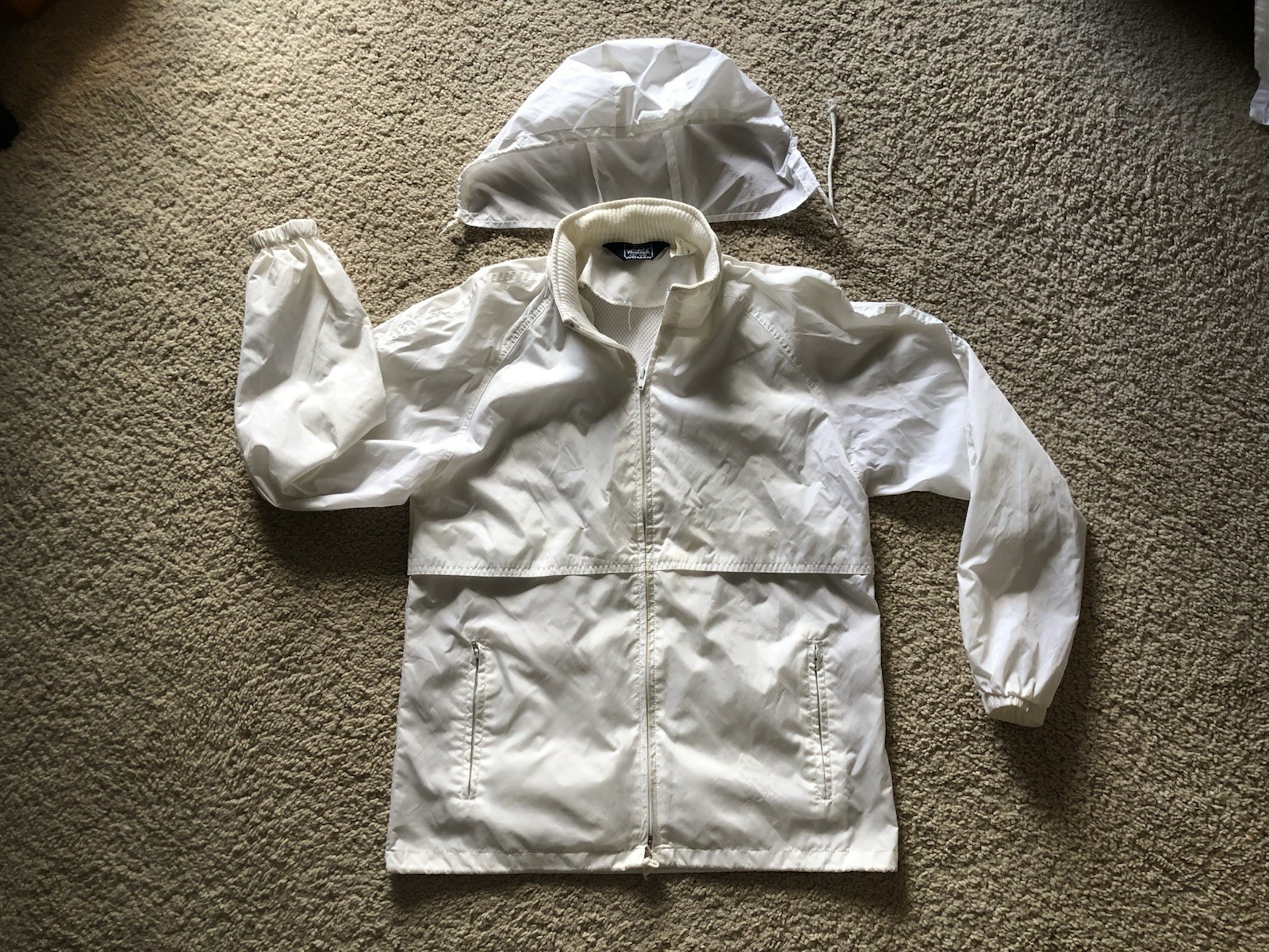 Women’s Vintage White Woolrich Windbreaker Jacket Hidden Hood Pockets 80’s Vibe