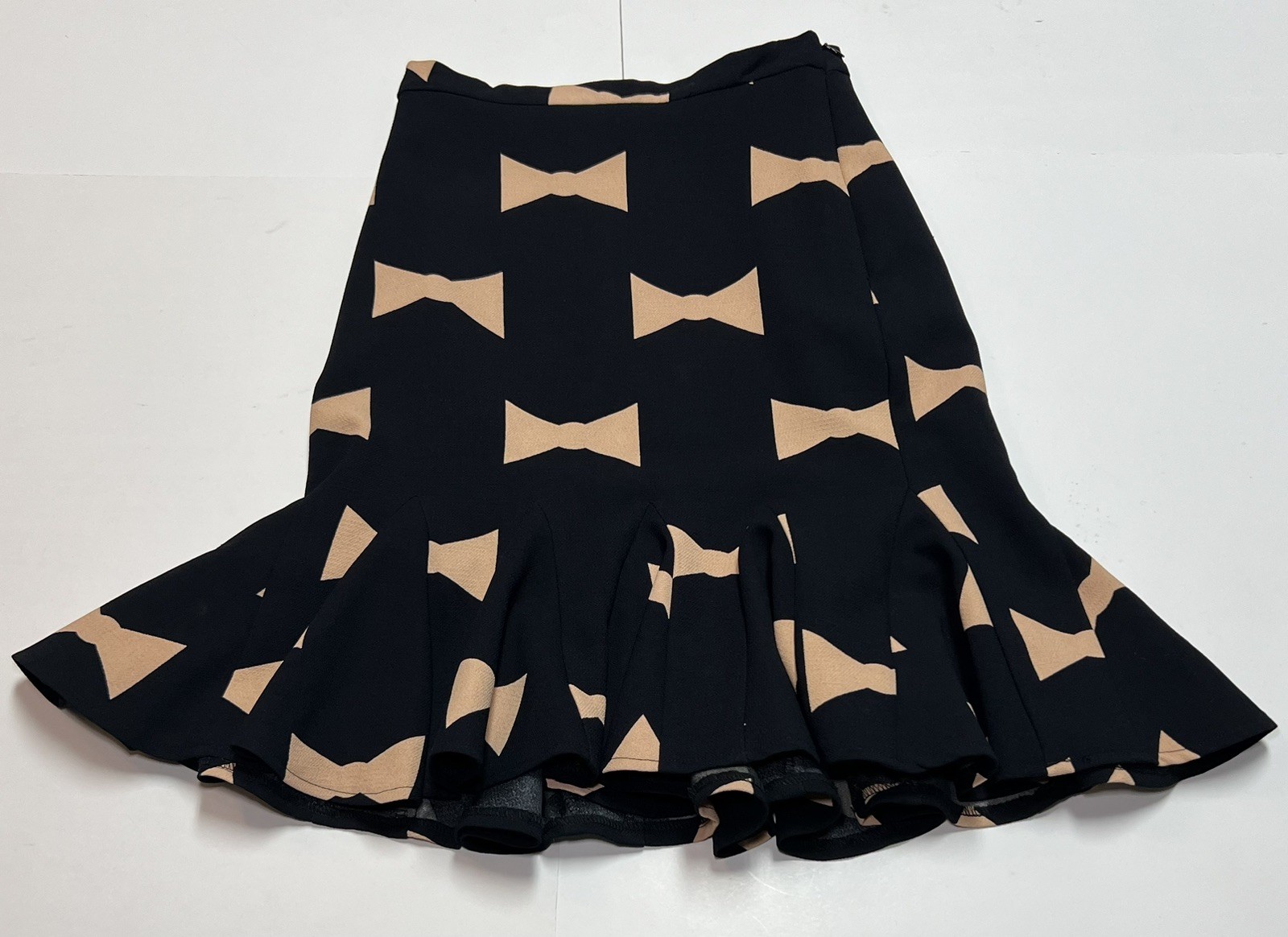Eva Franco Black Bow Print Skirt Womens Size 0 Fit Flare Ruffle Hem *