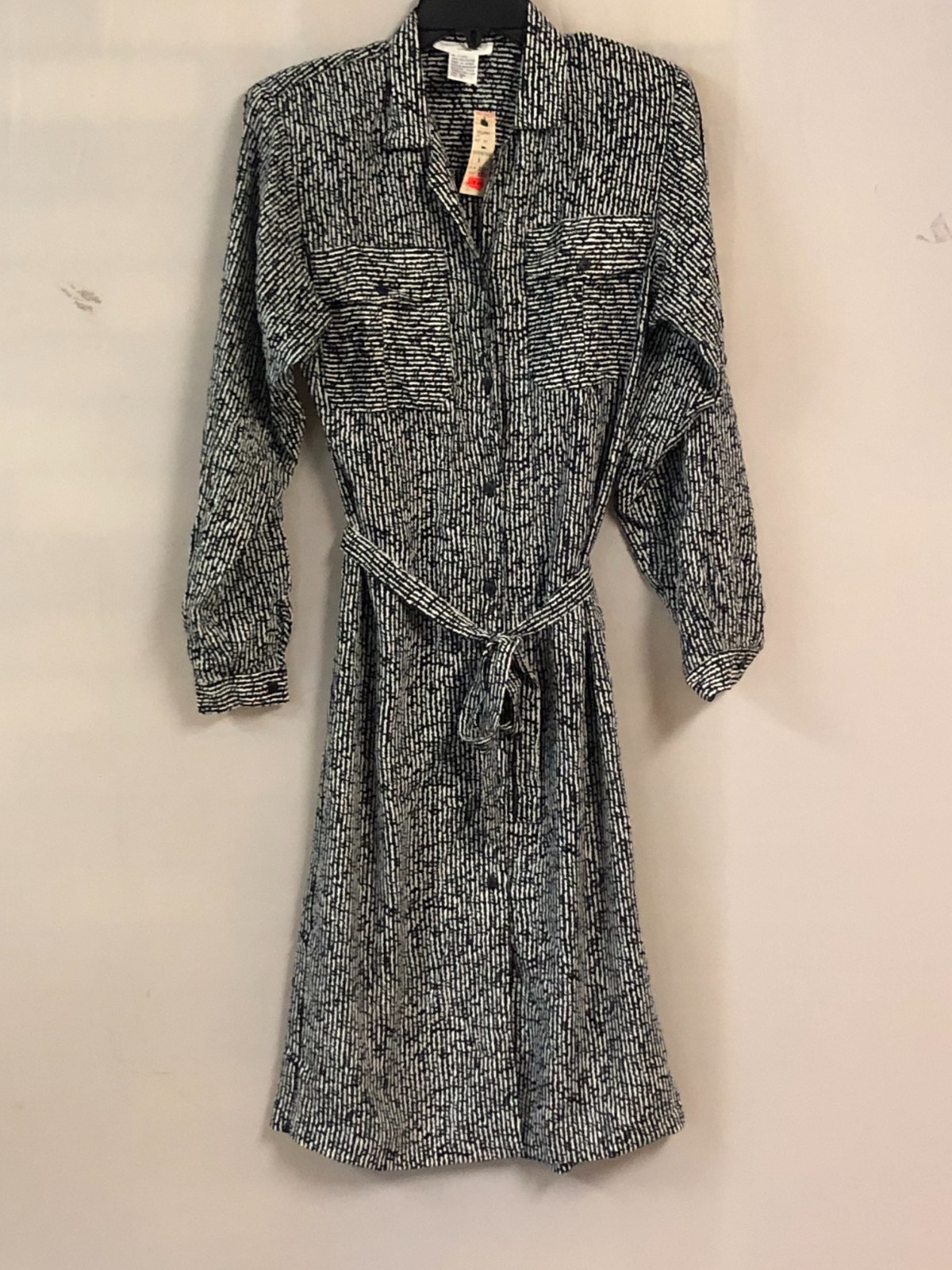 Vtg Samantha Stevens Size 8 Shirt Dress Black & White Abstract Wavy Stripes Belt