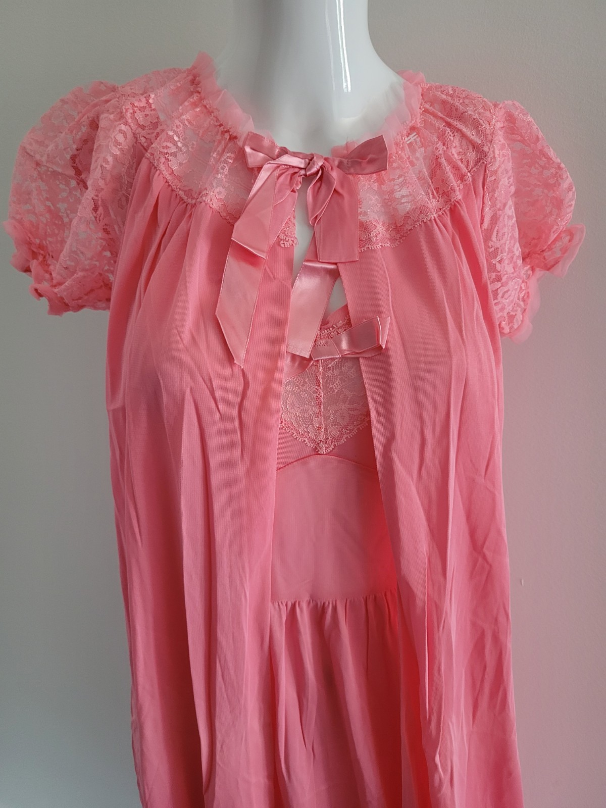 Vintage Enchanting Gown Peignoir Set Babydoll Pink w Lace Nightgown Robe 38