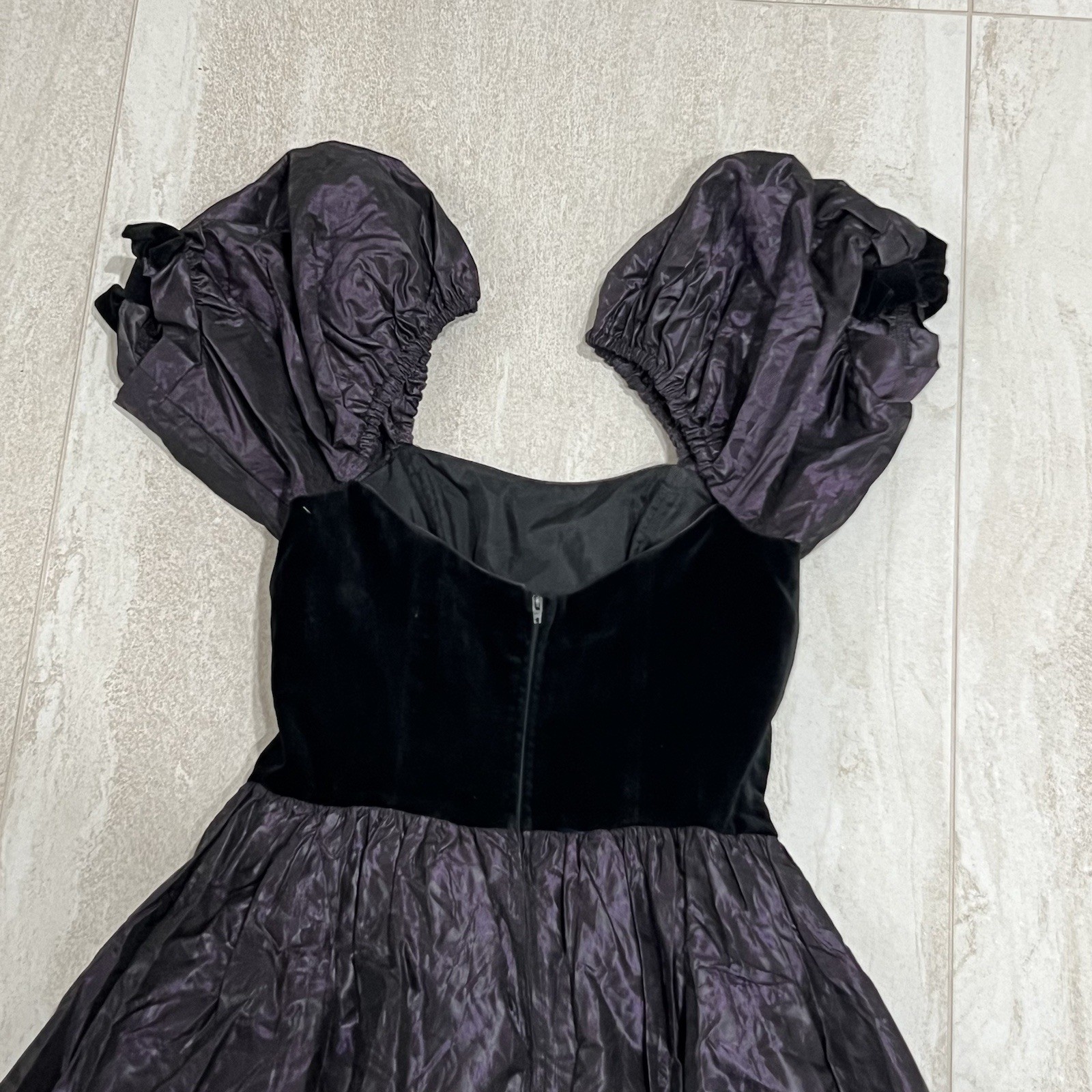 Vintage Laura Ashley Dress Sz 12 UK 10 USA Ruffle Puff Sleeve Purple Black EUC