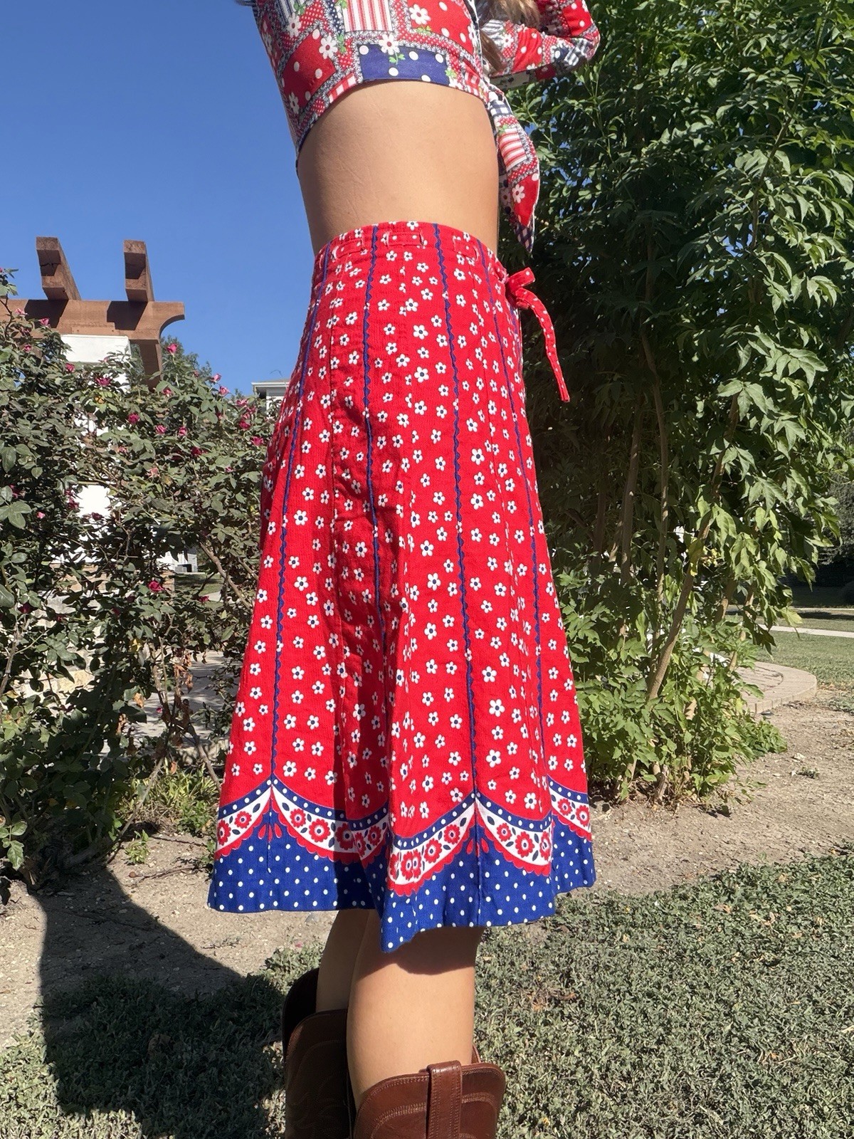 Vintage 70s Red White Blue Floral Midi Skirt Meadowbank Stamford CT