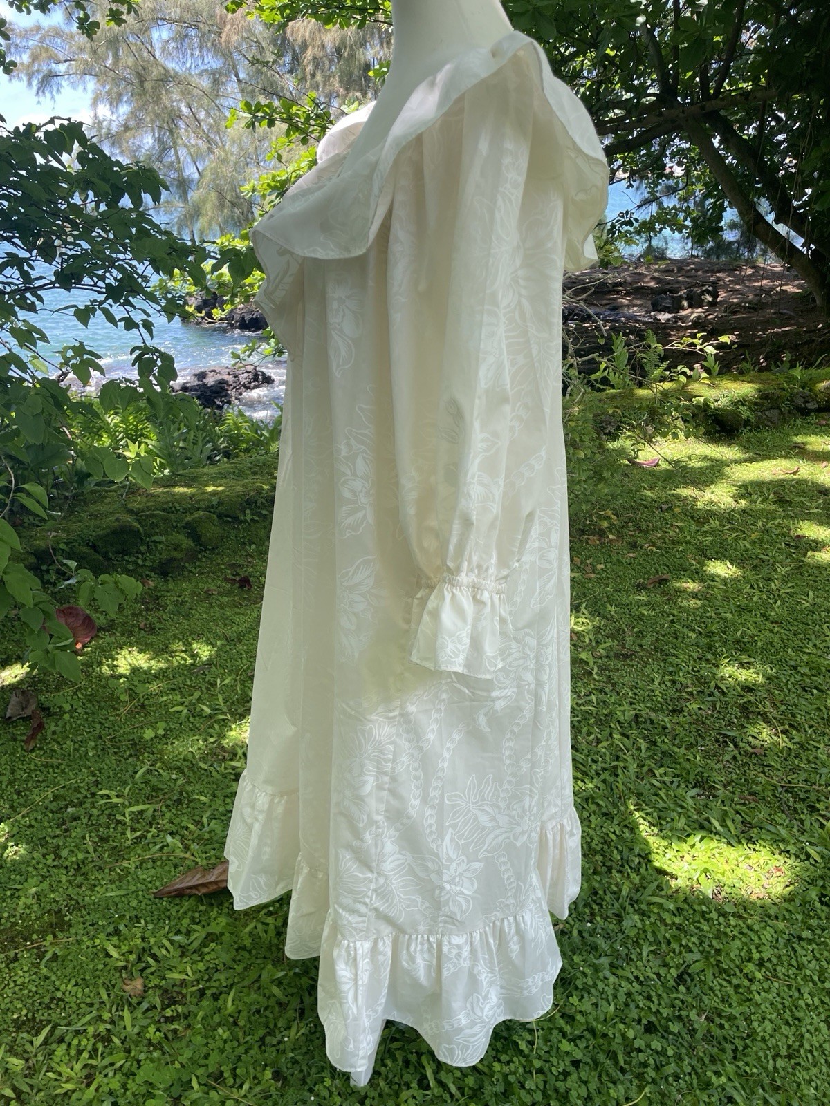 Vintage Liberty House Almost Paradis Cream/Ivory V-Neck Dress Muu Muu Size M