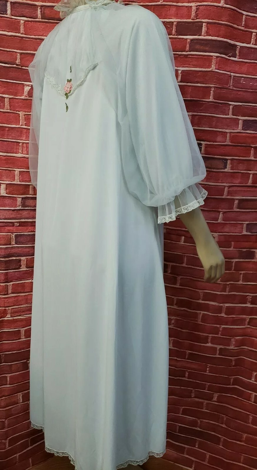 Vintage Laros Size Small Women’s Nightgown Slip Romantic Robe Blue Nylon Lace #
