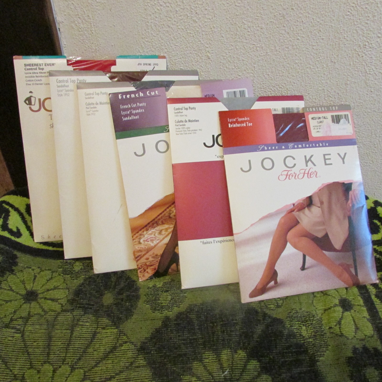 ** 6 New Pairs. Women’s 1990’s Jockey Pantyhose Size Med-Med Tall. 6 Colors. **