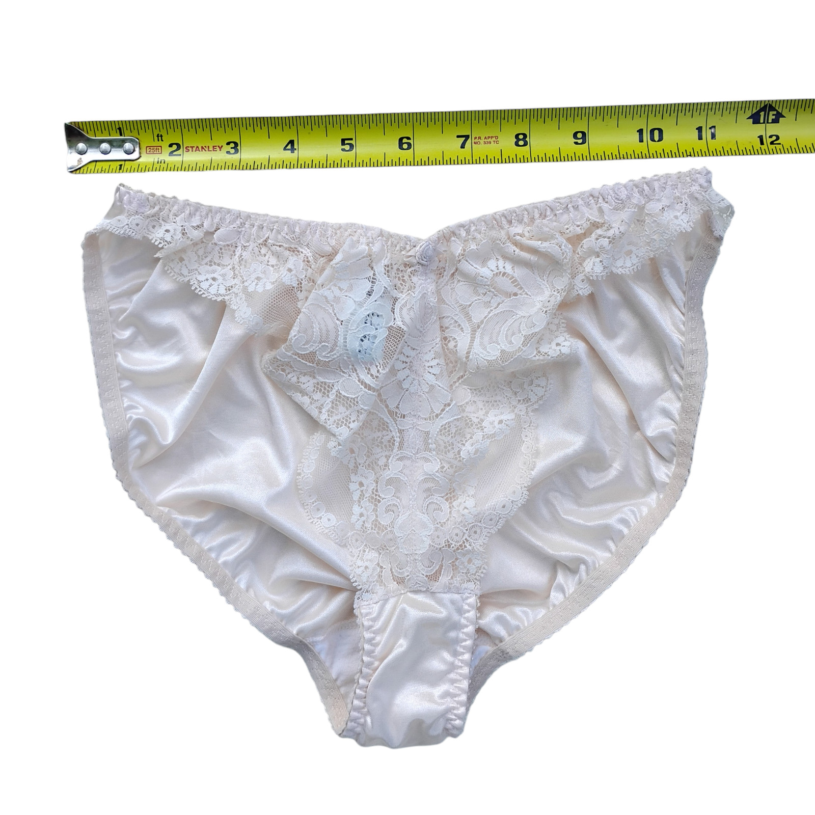 Vtg 80s Sz-L Oscar de le Renta Nylon Satin & Lace Bikini Panties ILGWU Label!