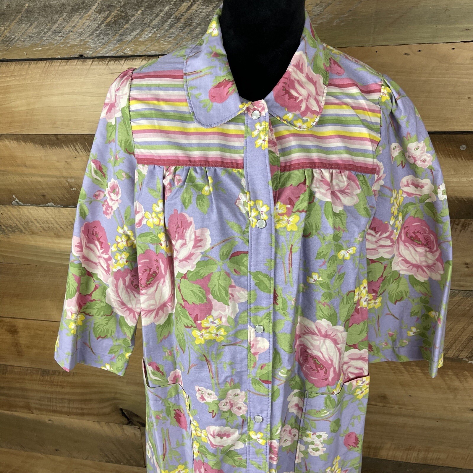 Vtg Ladies Petite Medium The Tog Shop Lavender & Pastels Floral & Stripes Robe