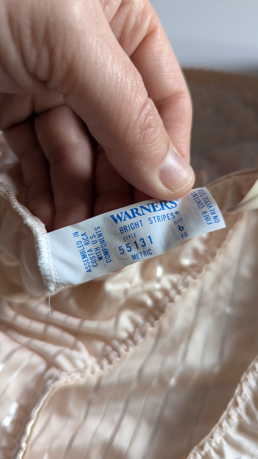 Vintage Warner’s Bright Stripes Beige High Cut Bikini Panties NWT Size 6/M 55131