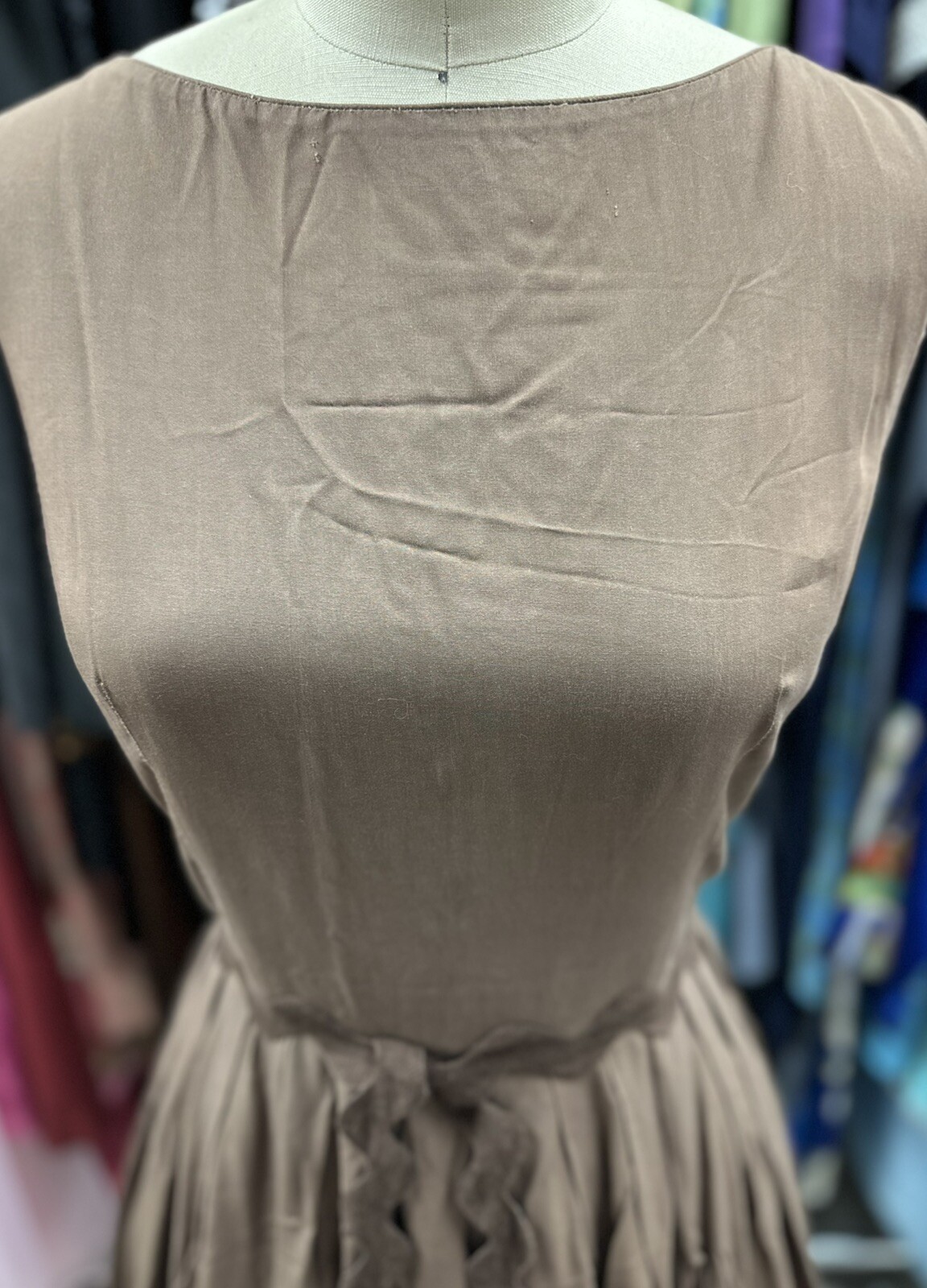 1950s Vintage Dress Casual Rayon Aline Chocolate Brown Bric Brac Pinup 40b 30w
