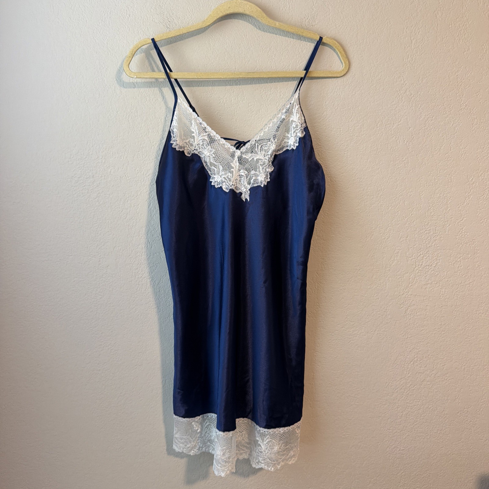 Vintage Oscar de la Renta Pink Label Navy Satin Lace Slip Dress Y2k M dainty