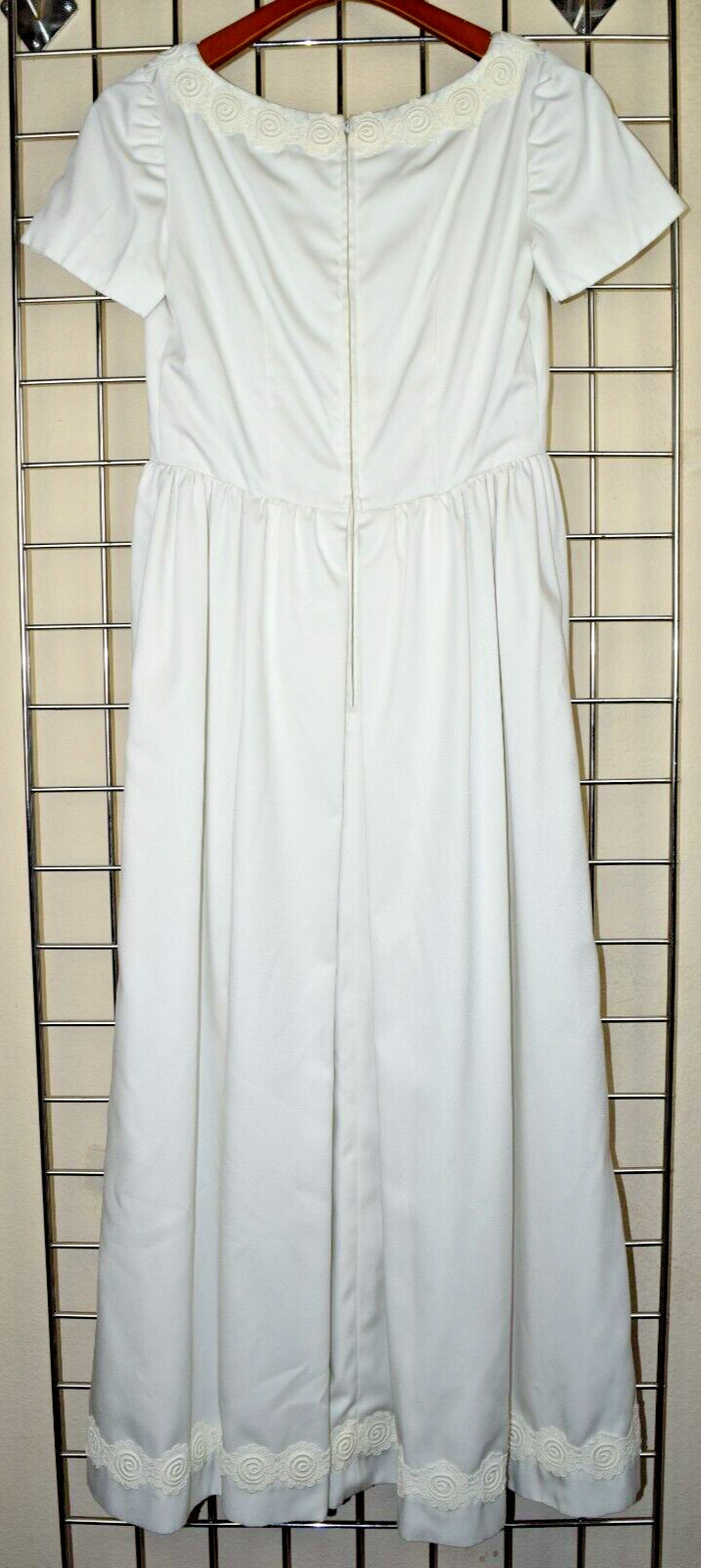 Vintage Wedding Dress Size S 60s Pearl Embroidered Trim Back Pleats Short Sleeve
