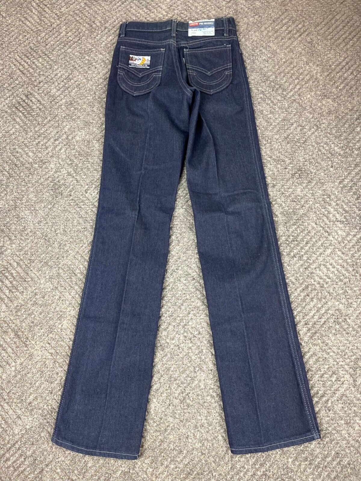 Vintage 70’s Levi’s Sailboat Patch Student Jeans Size 26×35 Blue Dark Flare NOS