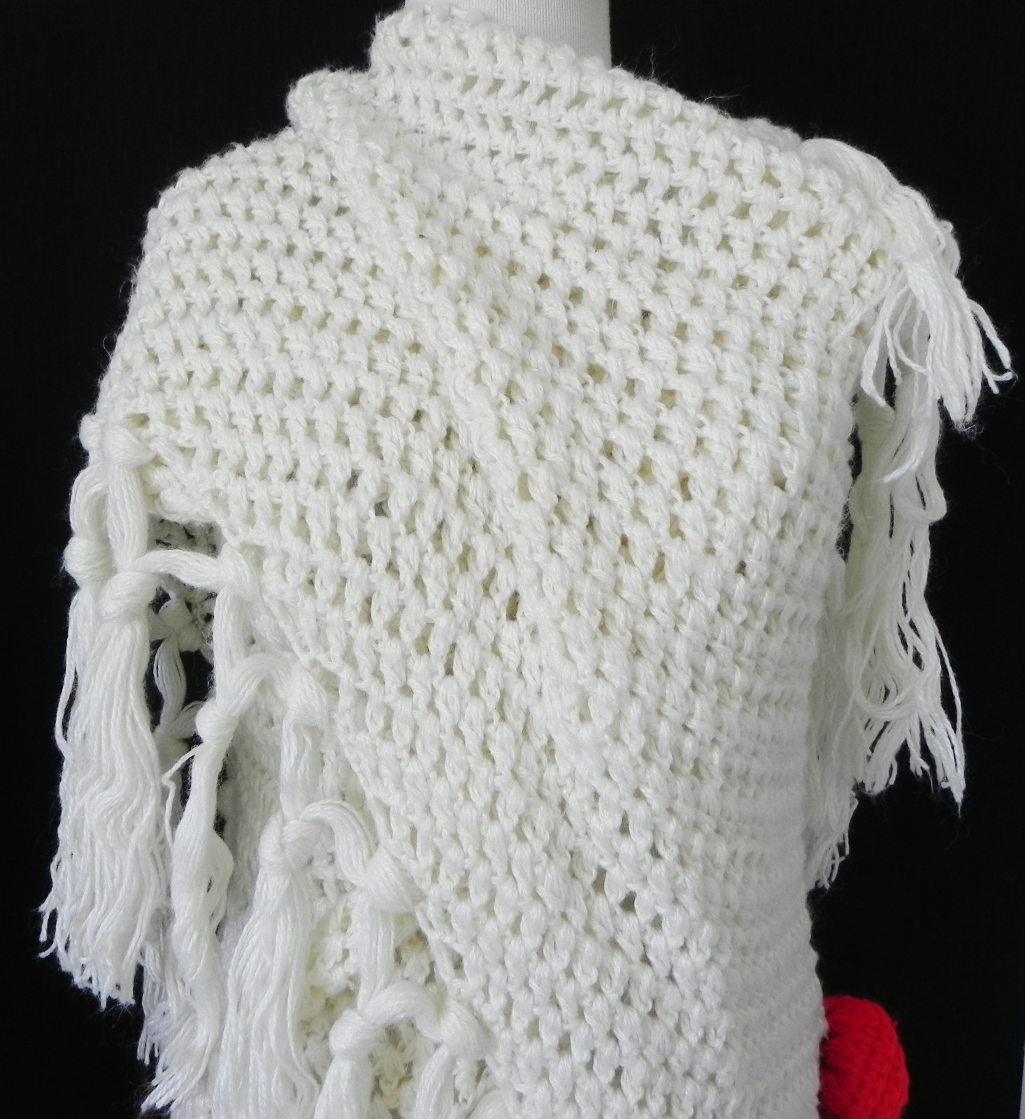 Queen of Capes Country Place Hand Crochet Ivory 3D Floral Triangle Size 102″x48″