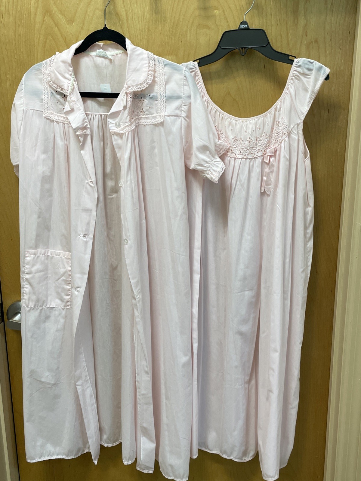VTG Philmaid Robe Nightgown Housecoat Poly Cotton Blend Size S Lace Detail Pink