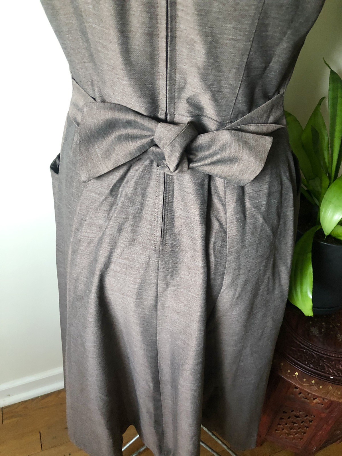1940’s Soft Brown Dress With Bow & Clear Rhinestone Brooch Detail