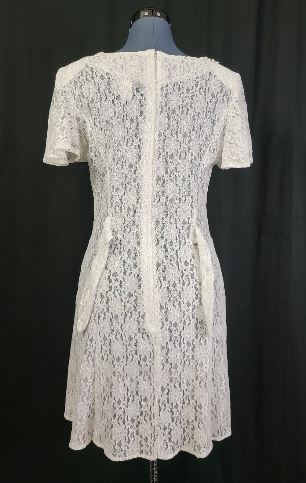 Vtg Dawn Joy Fashions White Lace Fit & Flare Dress w Flutter Sleeves Size 9/10