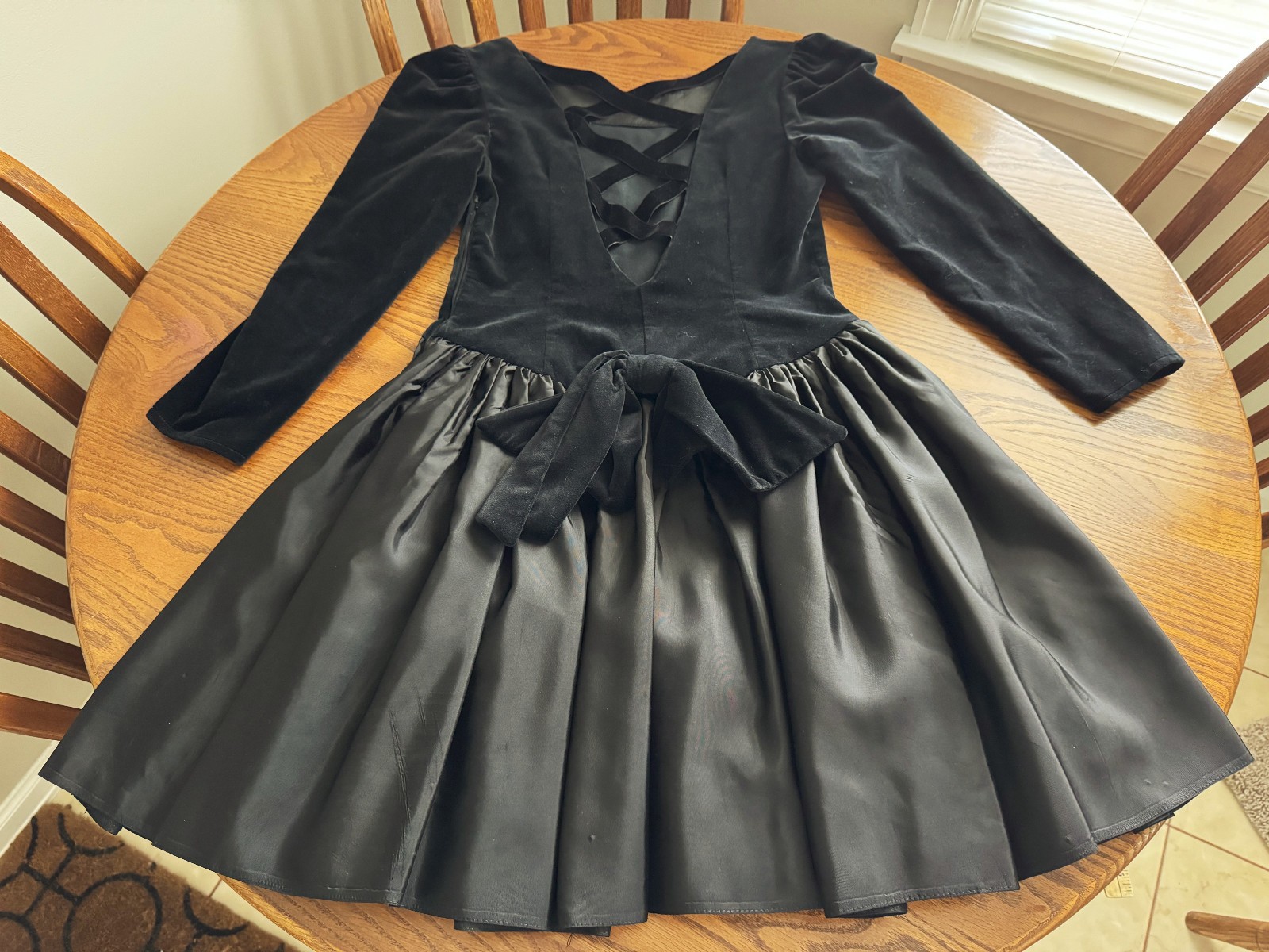 Vtg ’90s ARIELLA London Sz L Velvet Fit & Flare Retro Style Black Cocktail Dress