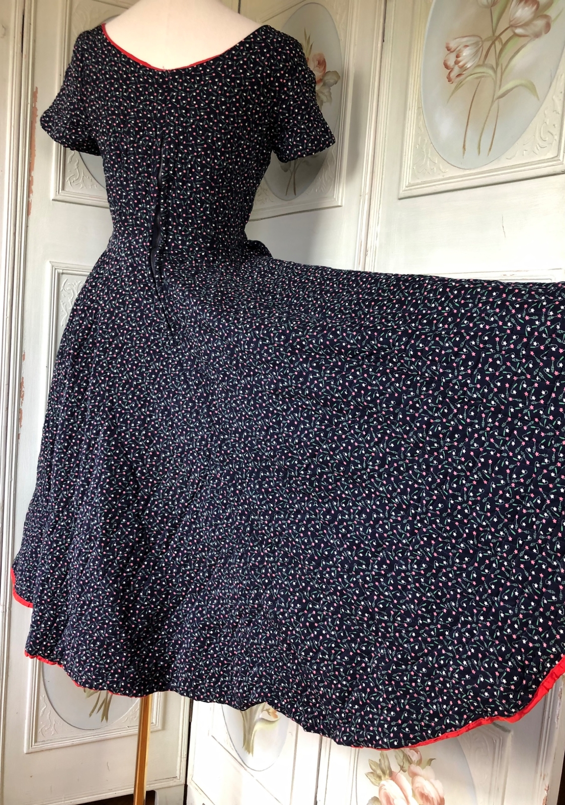VTG 50s RAYON? QUILTED FULL CIRCLE DAY DRESS BLUE PINK GREEN NOVELTY STARS EUC