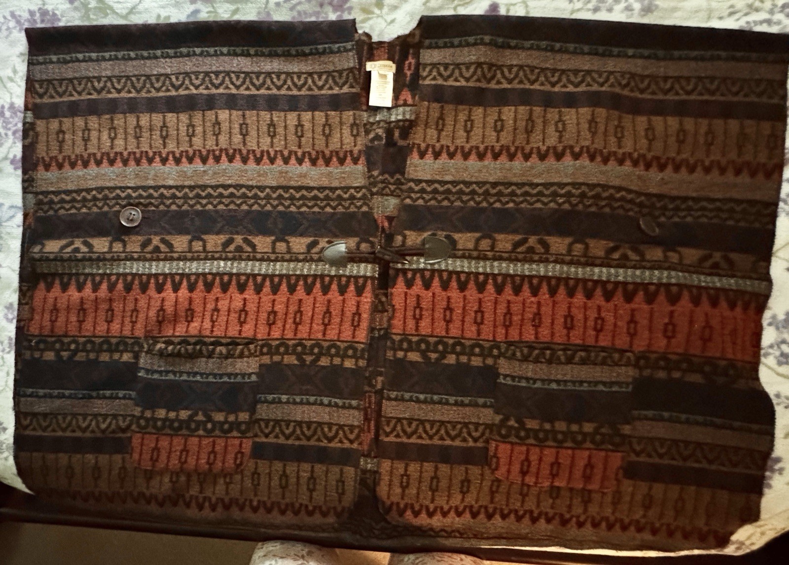 Vtg Democracy Poncho Soft & Comfy WoolBlend Beautiful Native Design Sz S/M & L