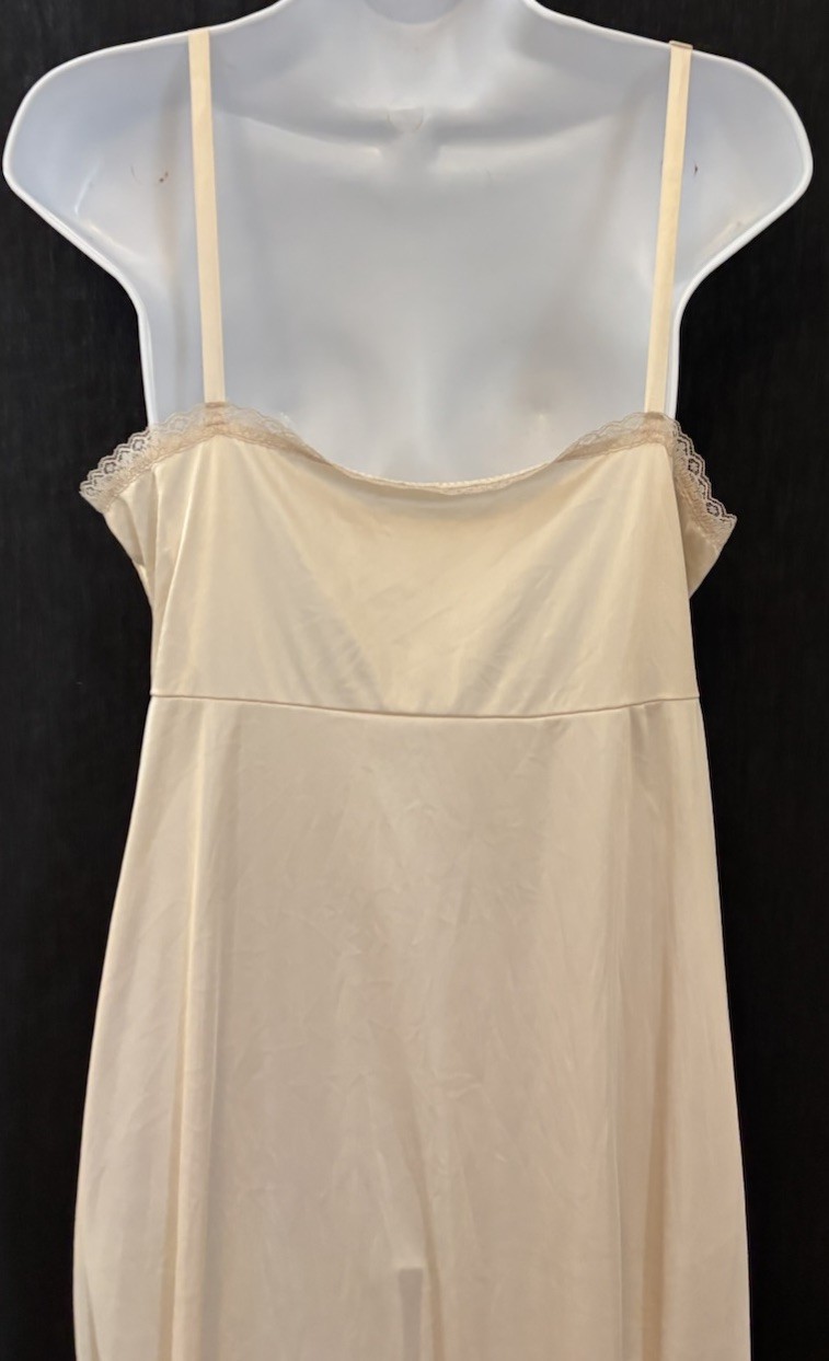 Vintage SEARS Anti Cling Beige Nylon & Lace Full Slip Size 36 USA SHIPS FREE